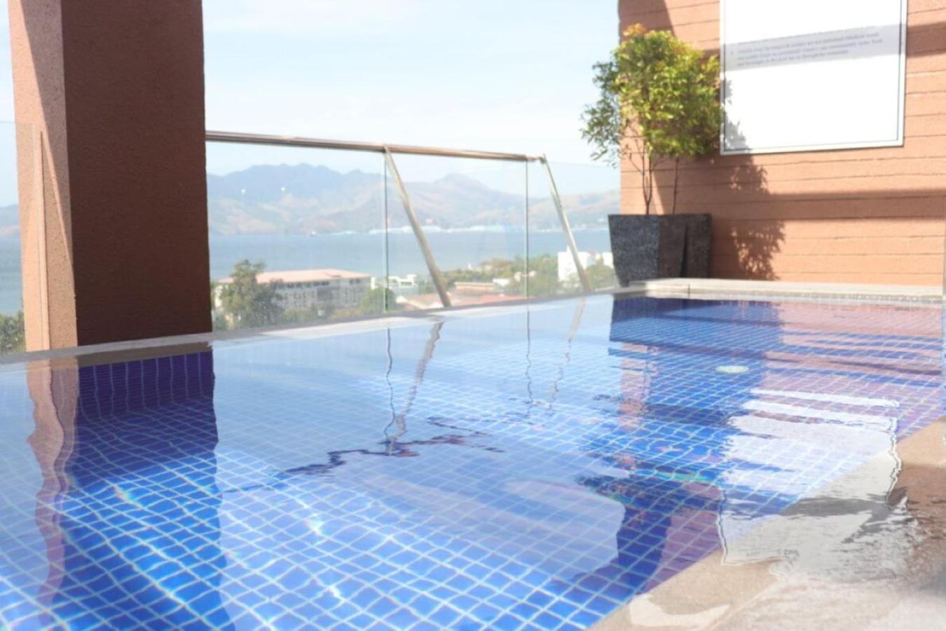 The Aurora Subic Hotel Managed By Hii Olongapo Eksteriør billede